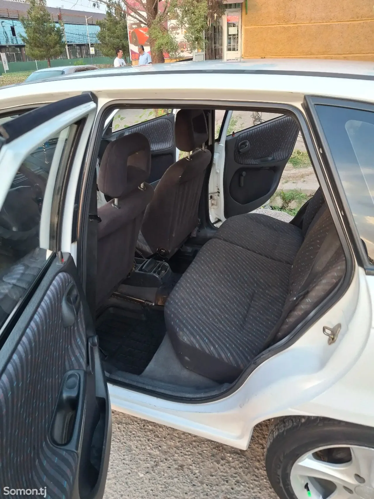 Opel Astra F 1994 · 1.6 MT