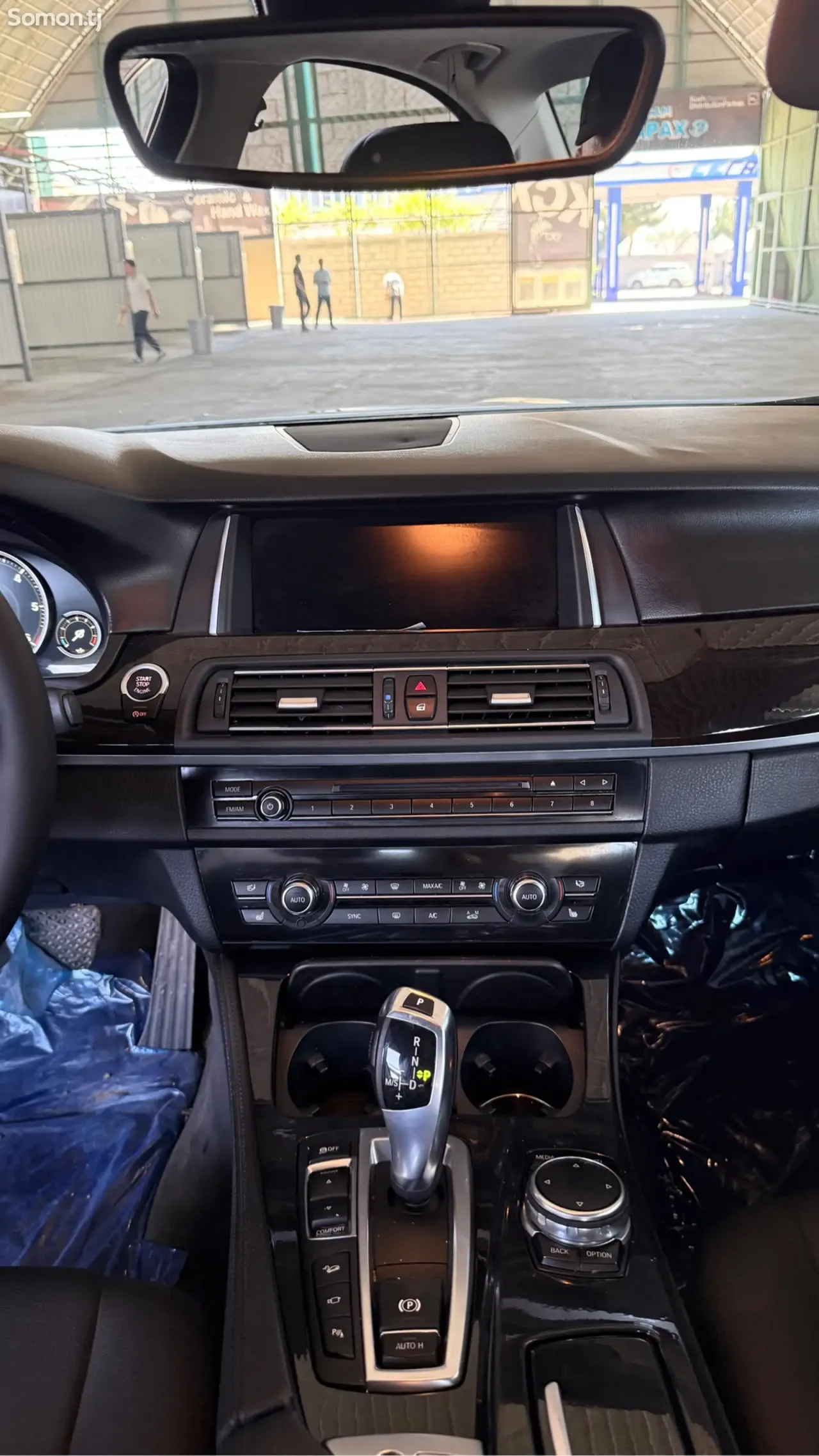 BMW 5 series 2015 · 2.0 AT