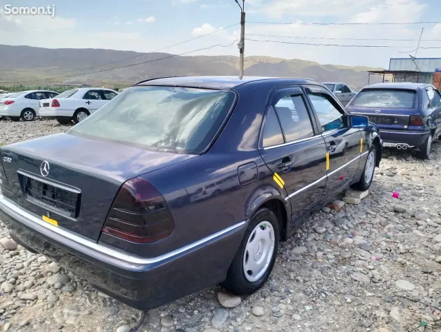 Mercedes-Benz C class 1995 · 1.8 MT