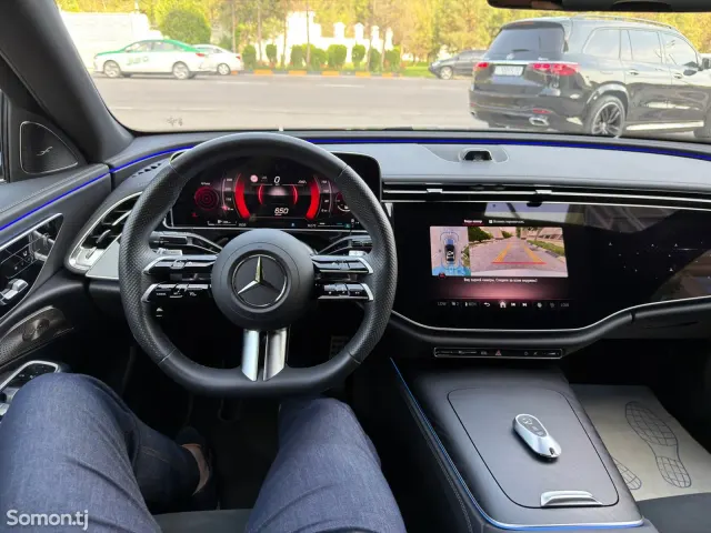 Mercedes-Benz E class 2025 · 2.0 AT