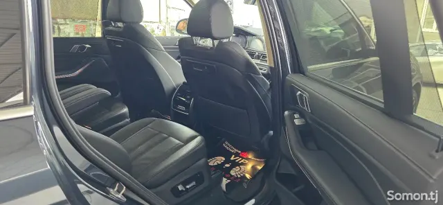 BMW X7 2022 · 4.0 AT