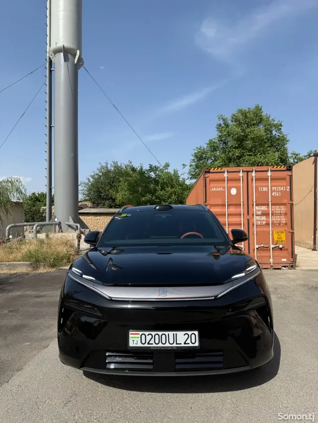 BYD Tang 2025 · AT