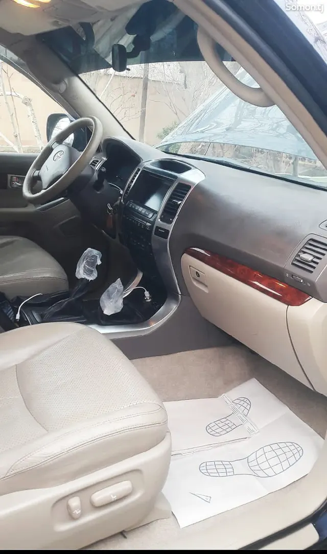 Toyota Land Cruiser Prado 2008 · 3.0 AT