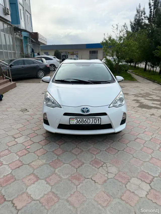 Toyota Aqua 2014 · 1.5 AT