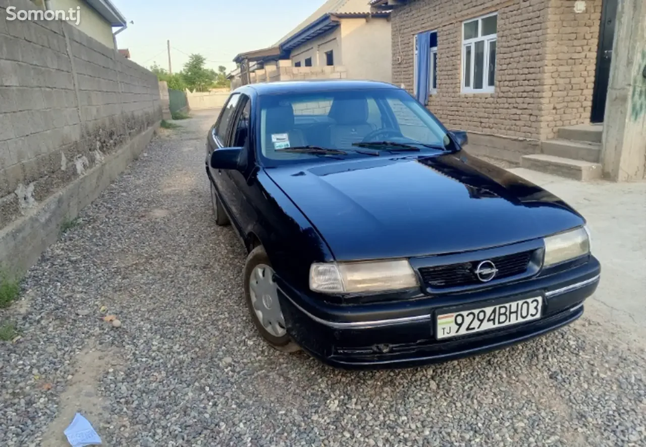 Opel Vectra A 1994 · 1.6 MT