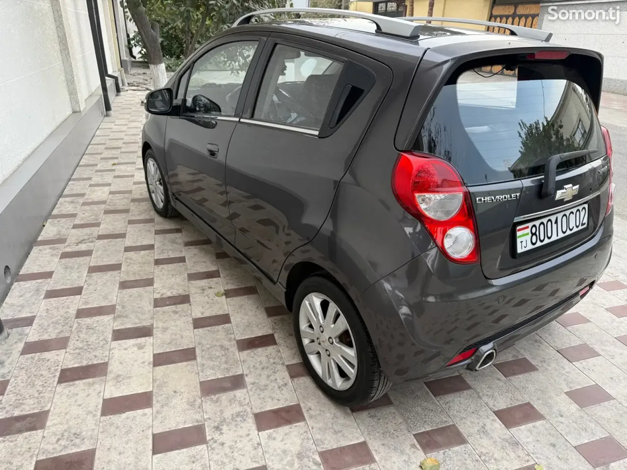 Chevrolet Spark 2014 · 1.0 AT