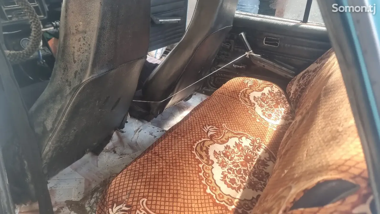 Lada (ВАЗ) 2107 1985 · 1.5 MT