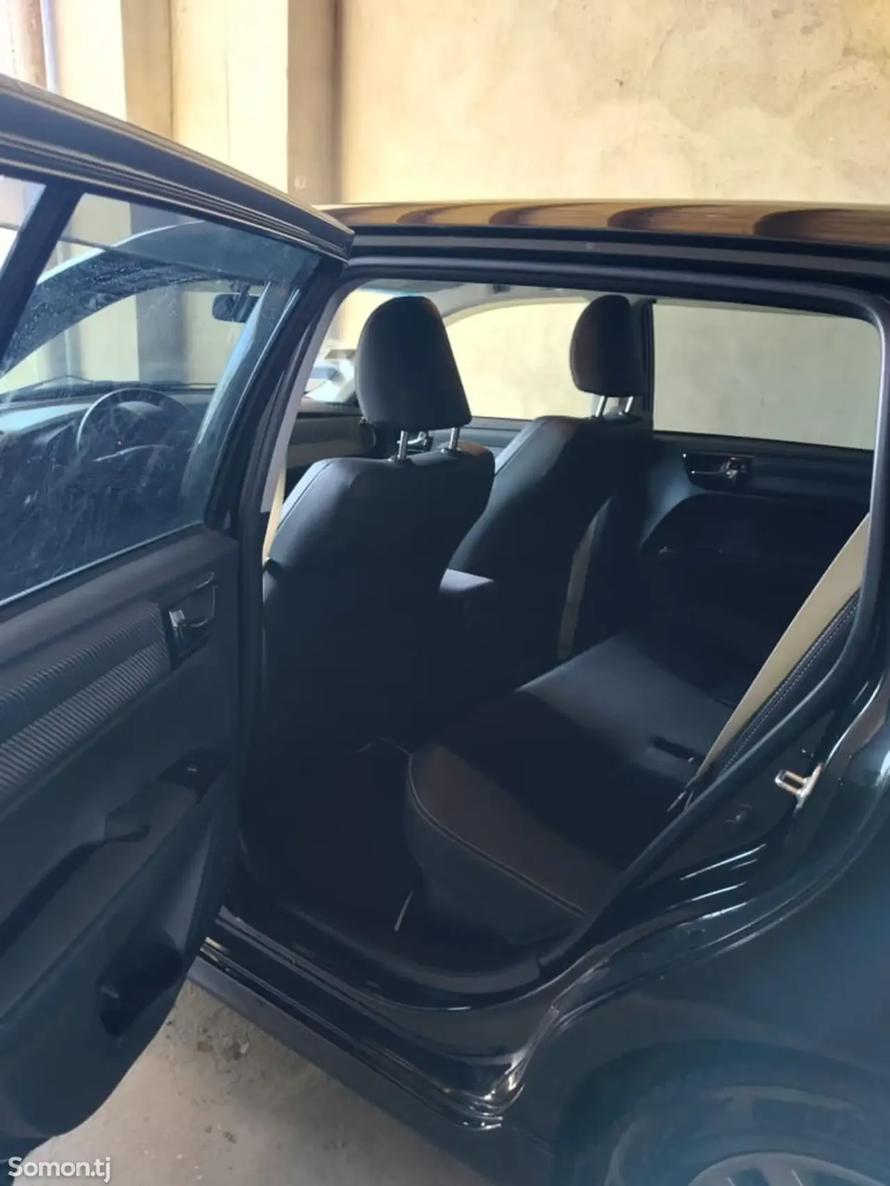 Toyota Fielder 2015 · 1.5 AT
