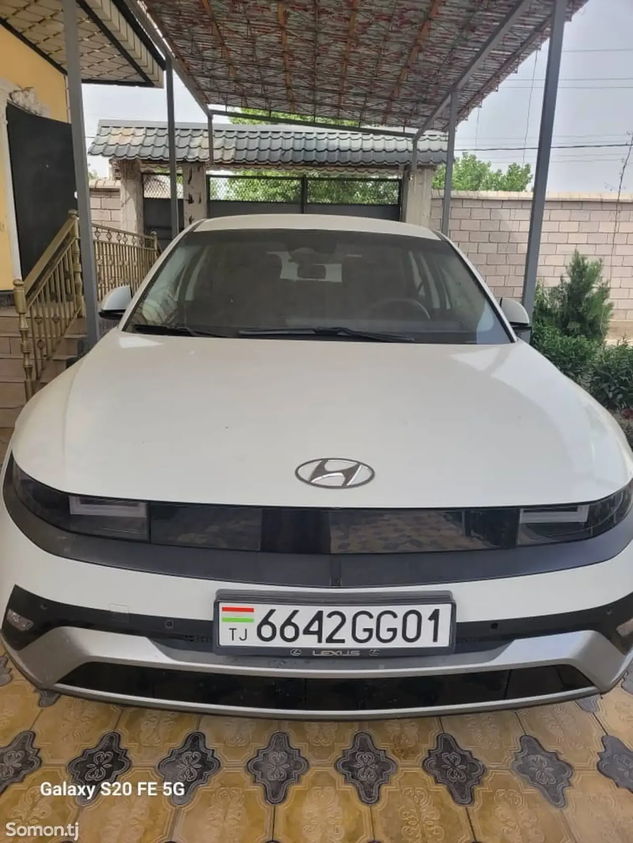 Hyundai IONIQ 2024 · AT