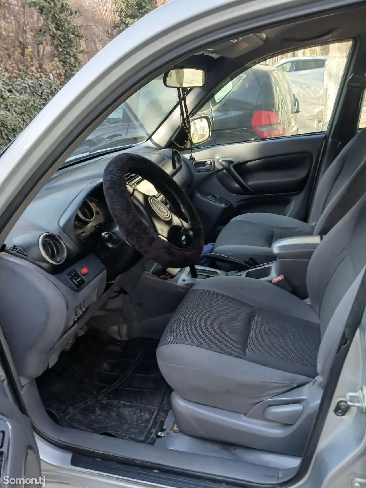 Toyota RAV 4 2005 · 1.8 AT