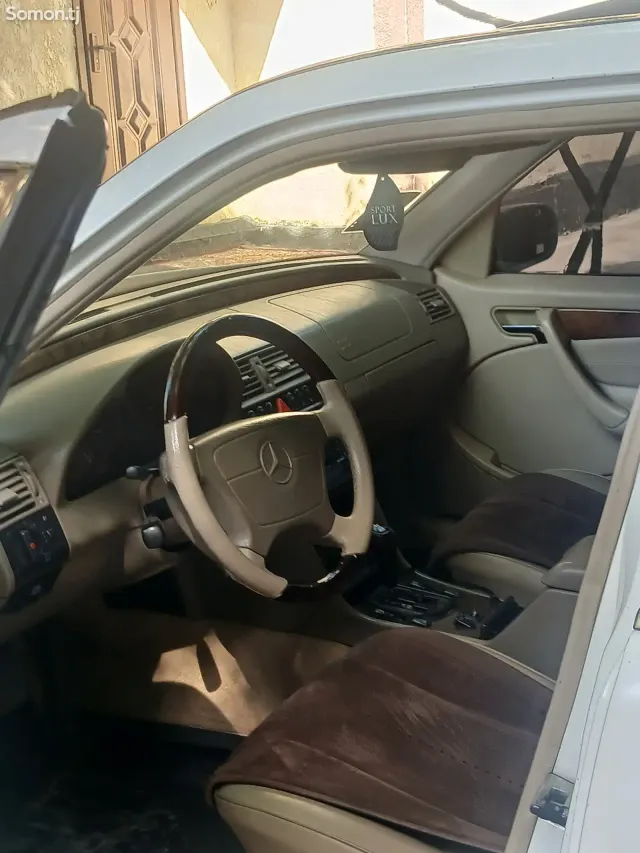 Mercedes-Benz C class 1999 · 2.3 AT