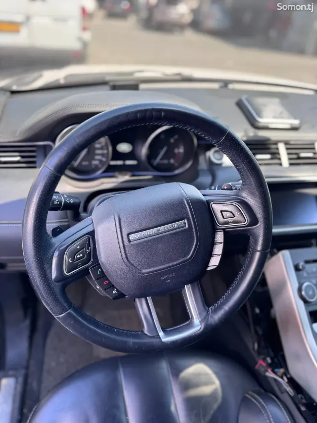 Land Rover Evoque 2015 · 3.0 AT