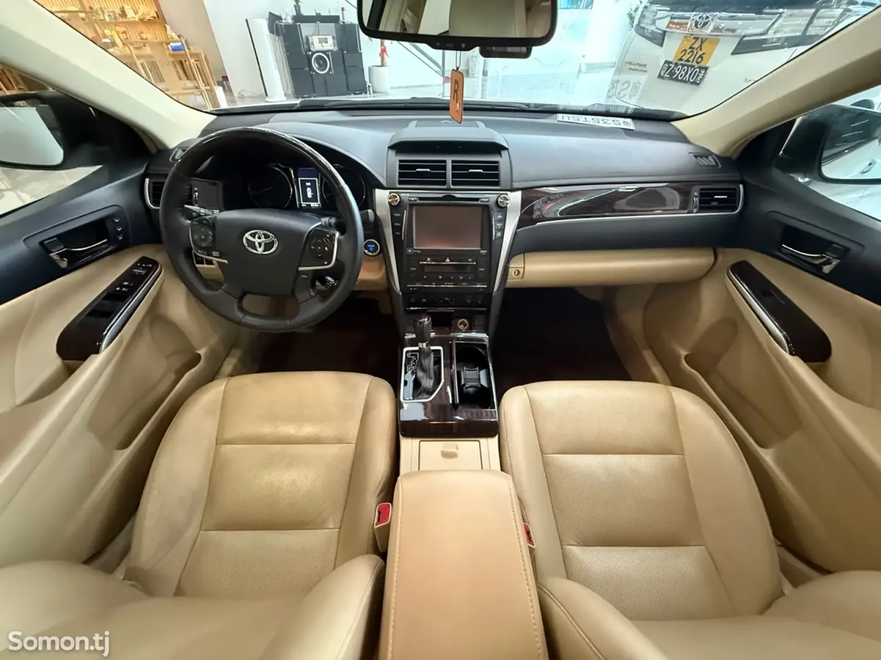 Toyota Camry 2016 · 2.5 AT