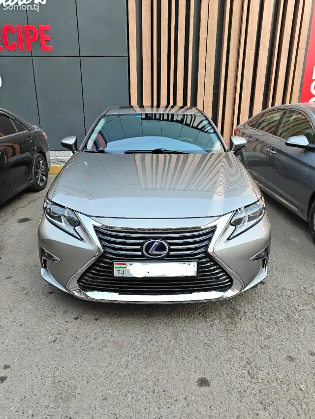 Lexus ES series 2016 · 3.0 CVT