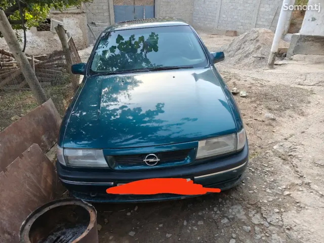 Opel Vectra A 1995 · 1.6 MT