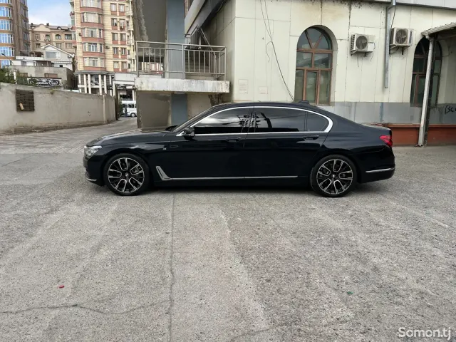 BMW 7 series 2016 · 3.0 AT