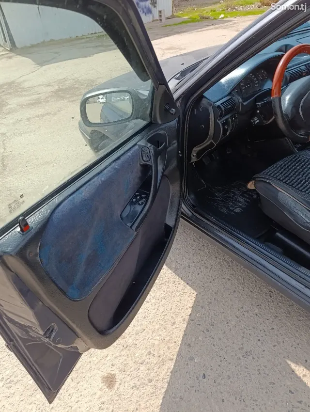 Opel Astra F 1996 · MT