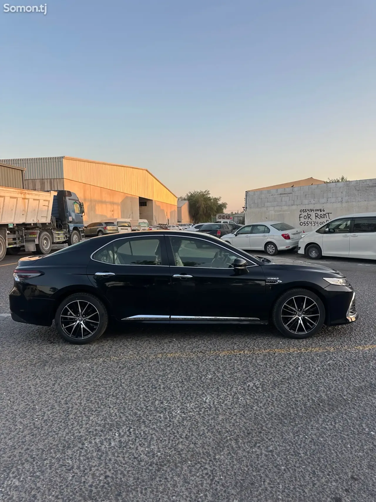 Toyota Camry 2017 · 2.5 AT