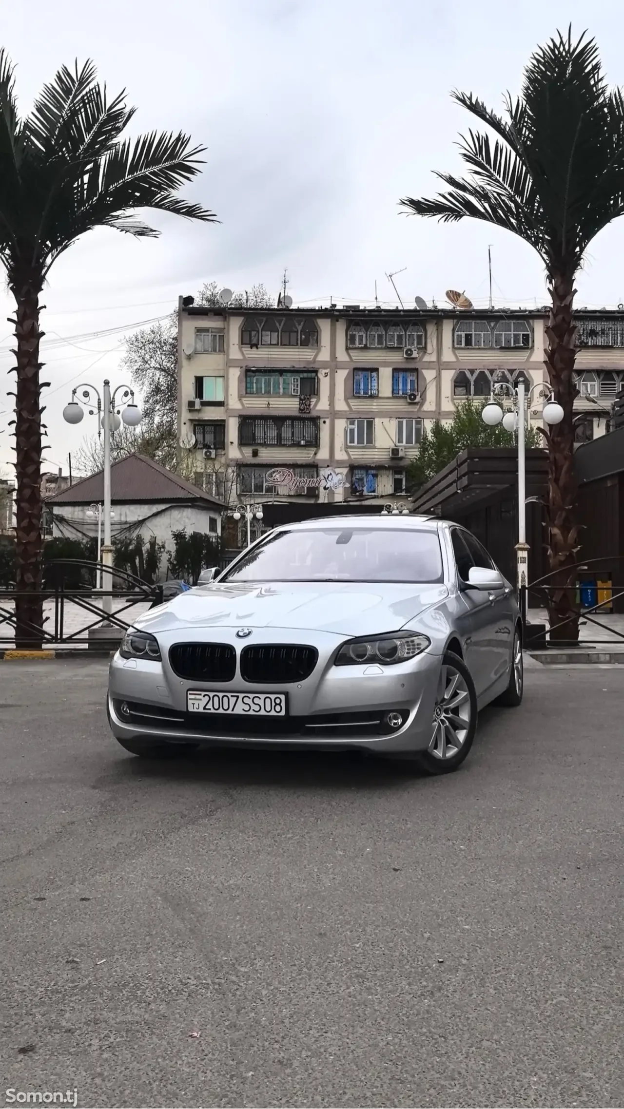 BMW 5 series 2011 · 2.0 AT