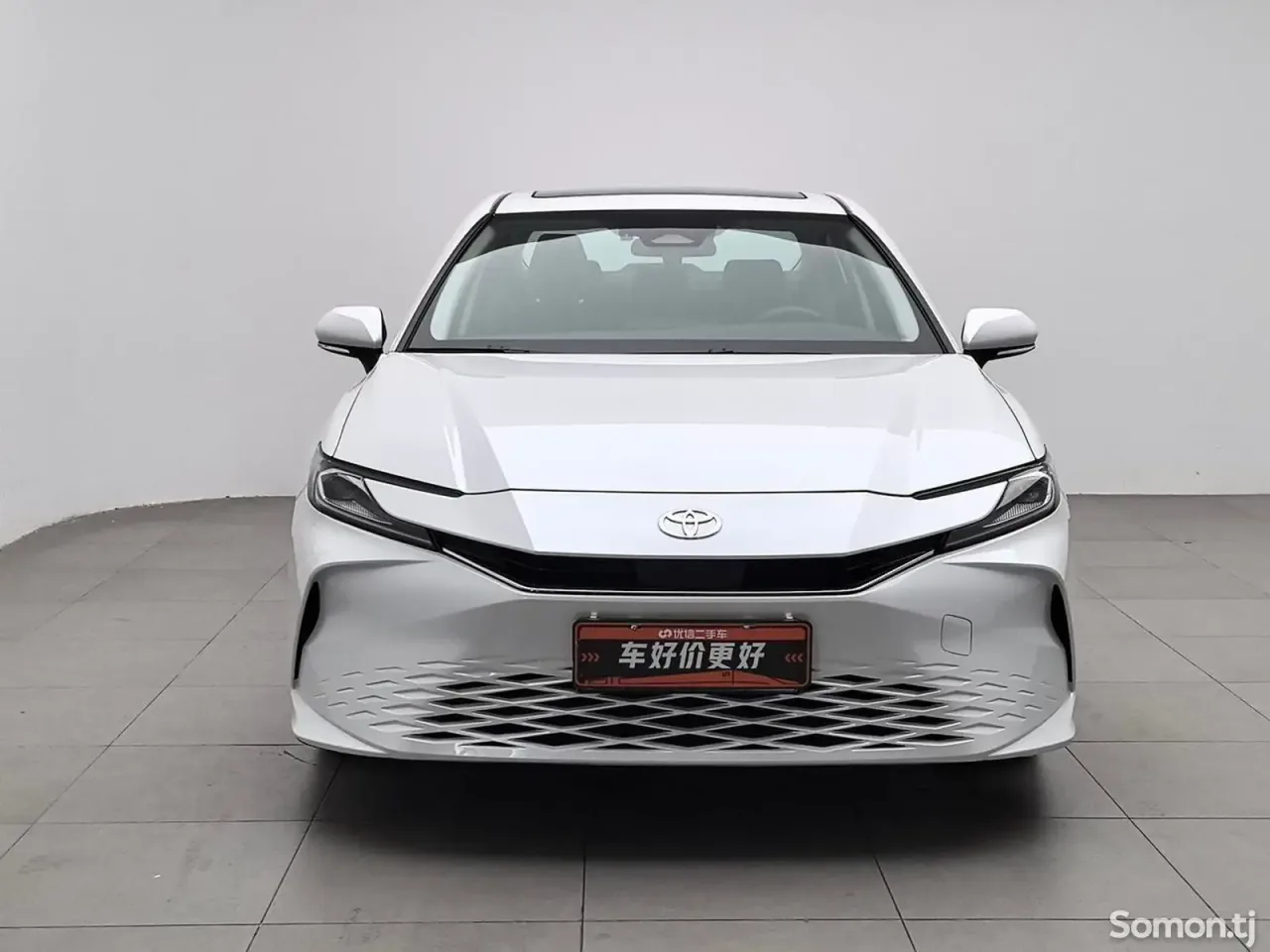 Toyota Camry 2025 · 2.0 AT