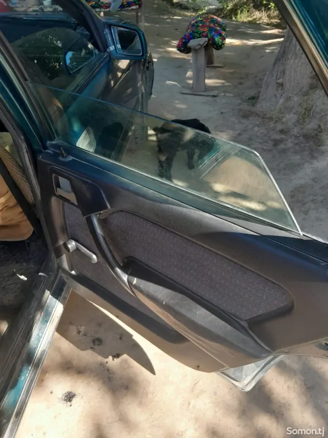 Opel Vectra A 1995 · 1.6 MT