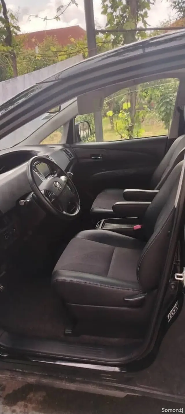 Toyota Estima 2014 · 2.4 AT