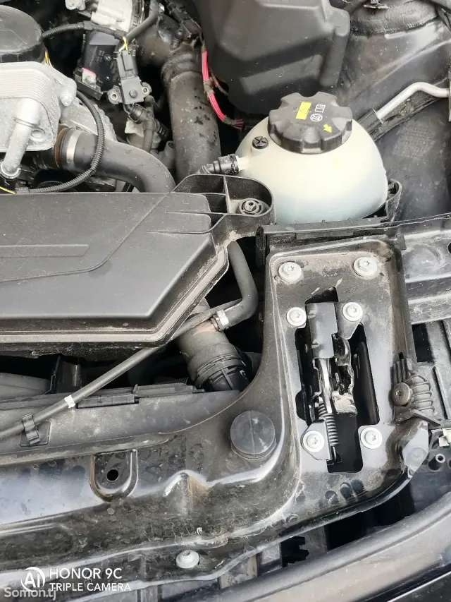 BMW 3 series 2015 · 2.2 AT