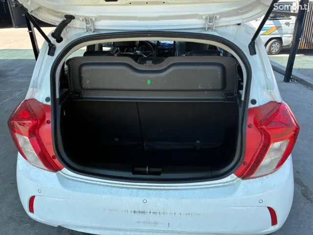 Chevrolet Spark 2016 · 1.1 AT
