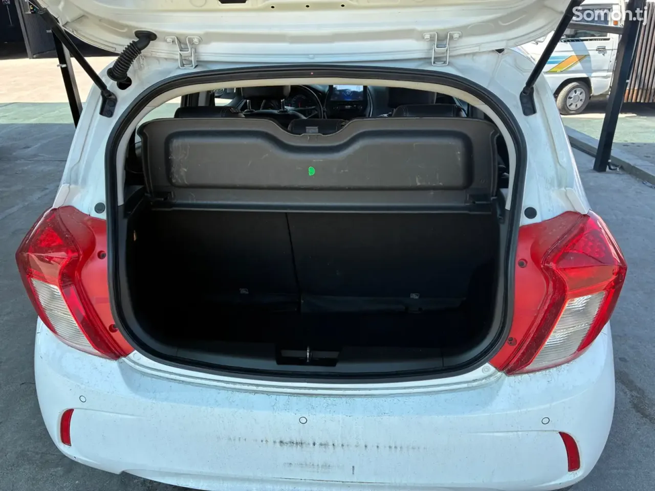 Chevrolet Spark 2016 · 1.1 AT