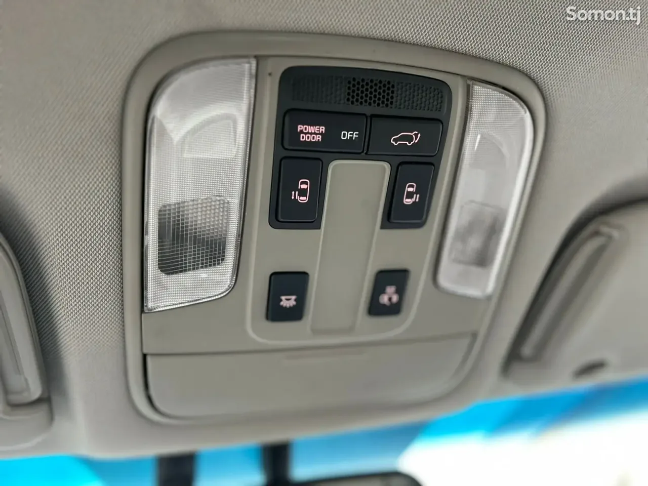 Kia Carnival 2014 · 2.0 AT