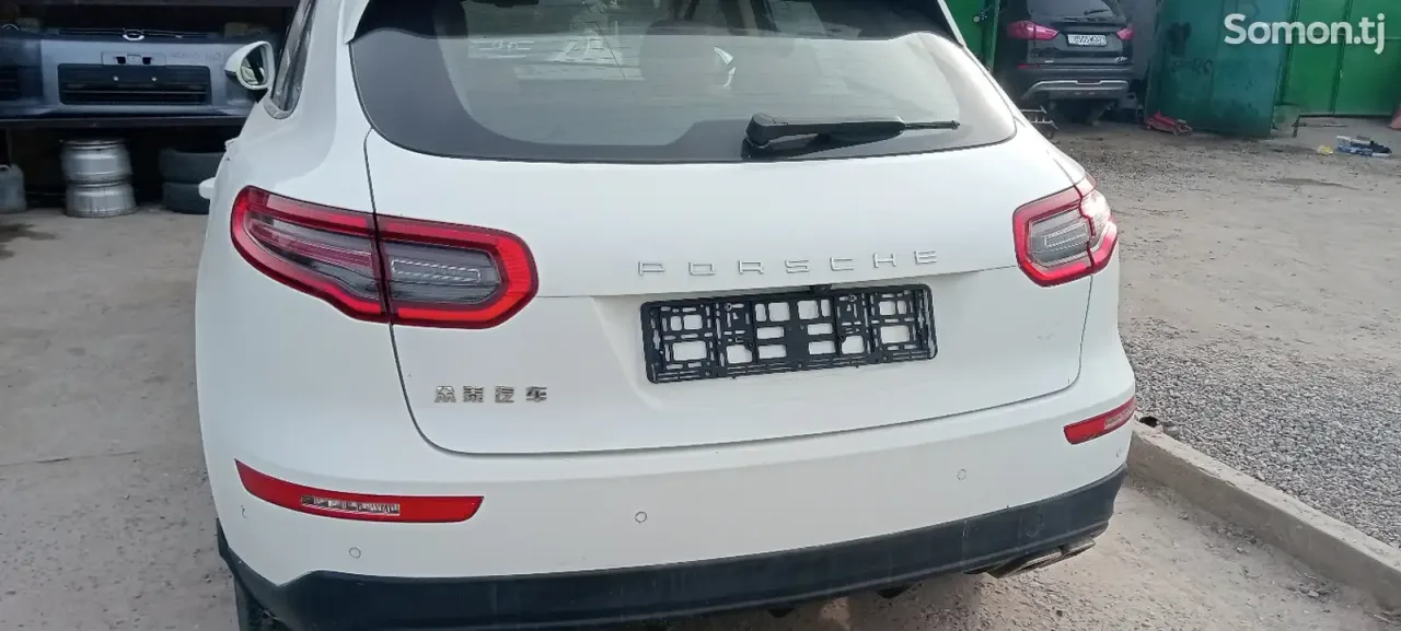 Porsche Cayenne 2017 · 2.0 AT