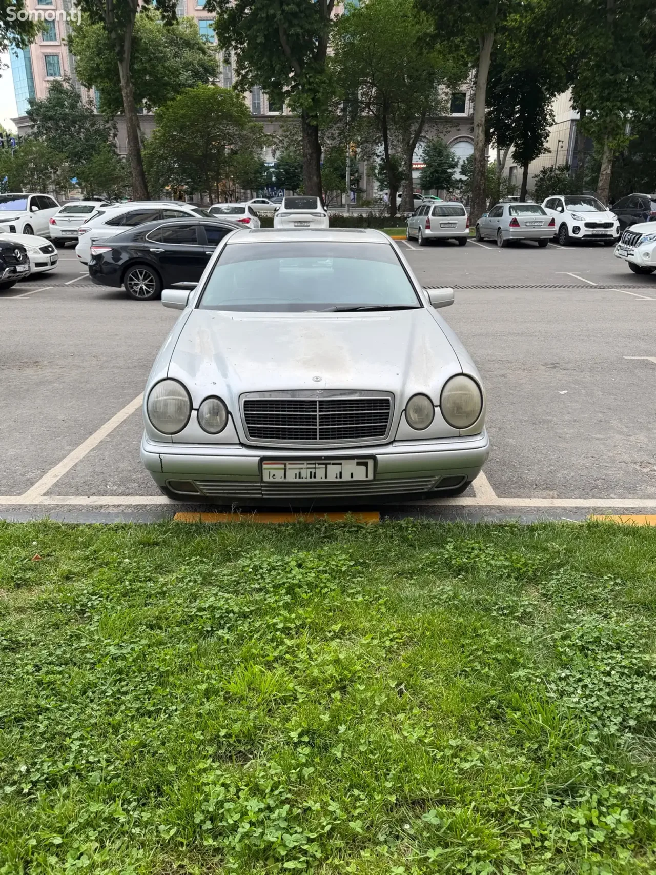 Mercedes-Benz E class 1997 · 2.3 AT