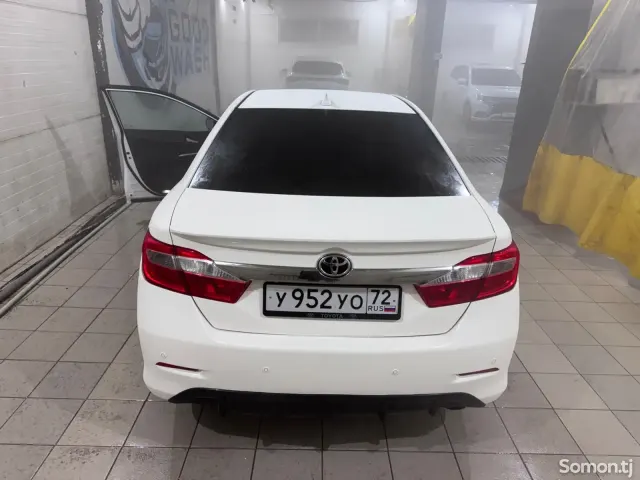 Toyota Camry 2013 · 2.5 AT