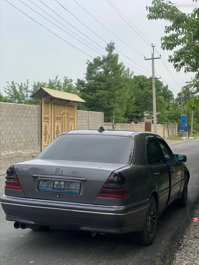Mercedes-Benz C class 1995 · 2.8 MT