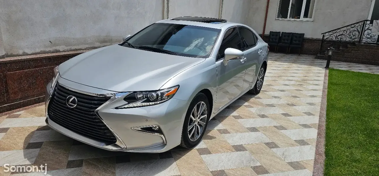 Lexus ES series 2017 · 3.0 AT