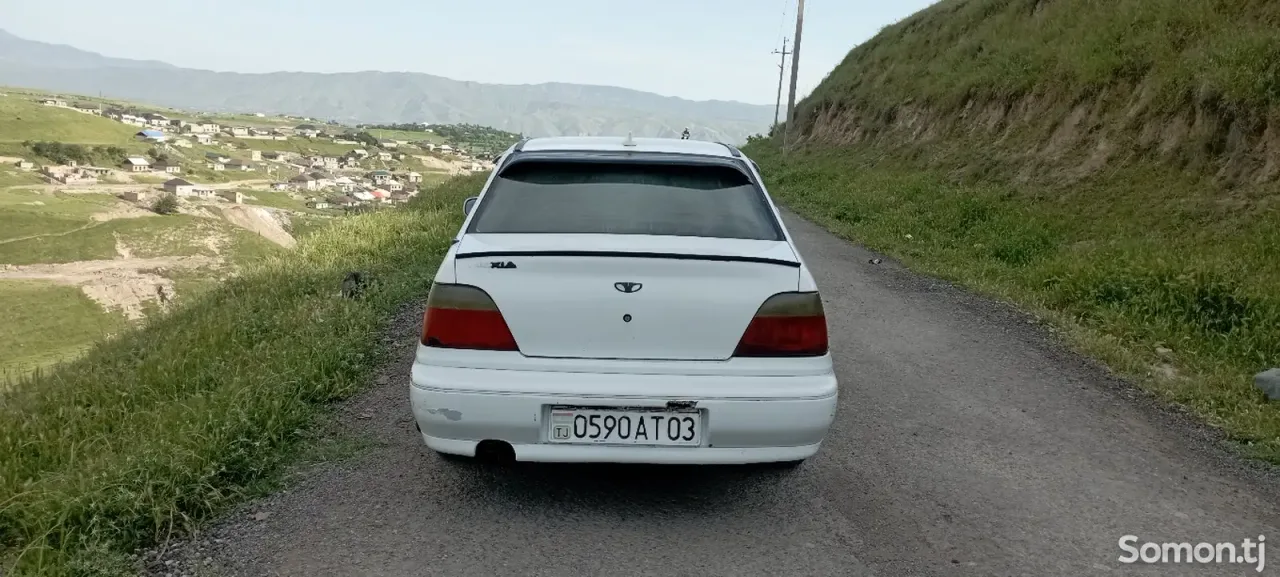 Daewoo Nexia 1995 · 1.6 MT