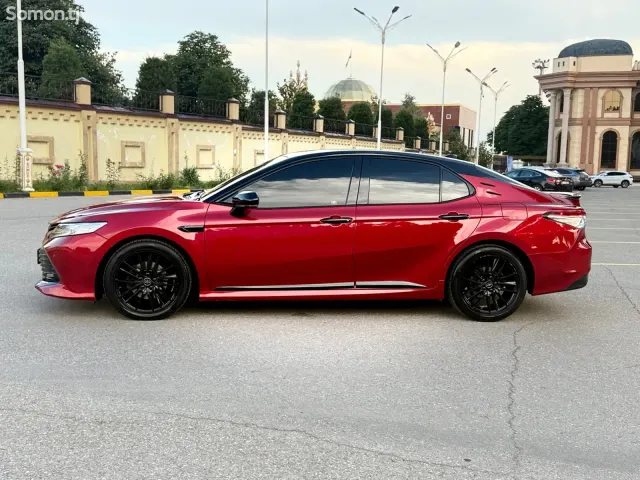 Toyota Camry 2017 · 2.5 AT