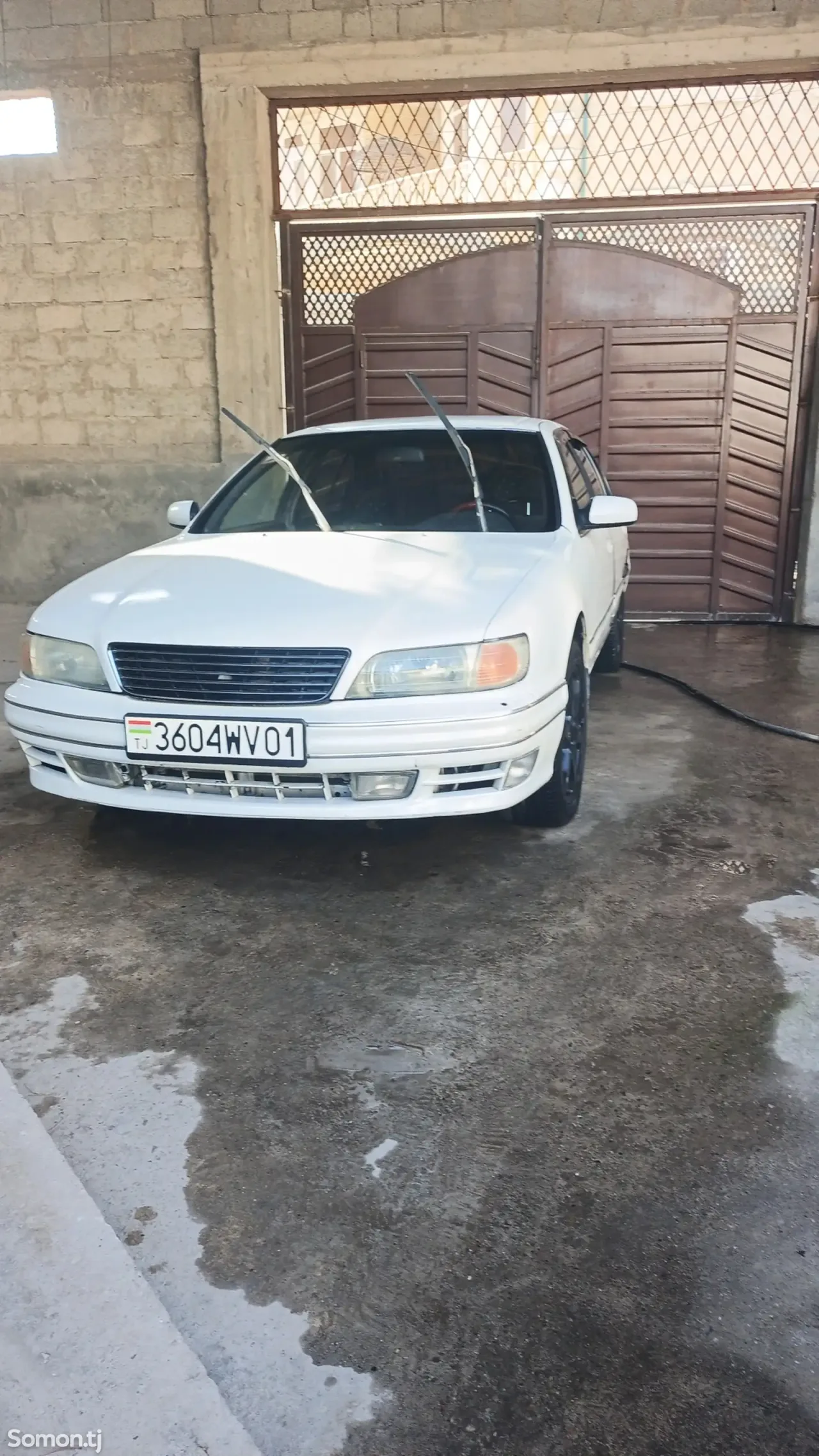 Nissan Cefiro 1994 · 2.0 MT