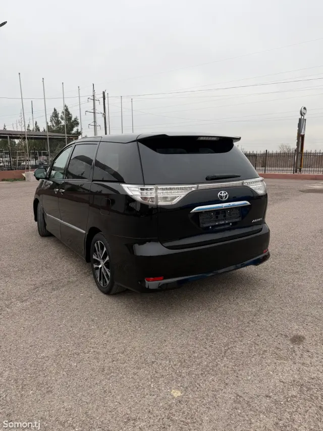 Toyota Estima 2014 · 2.4 AT