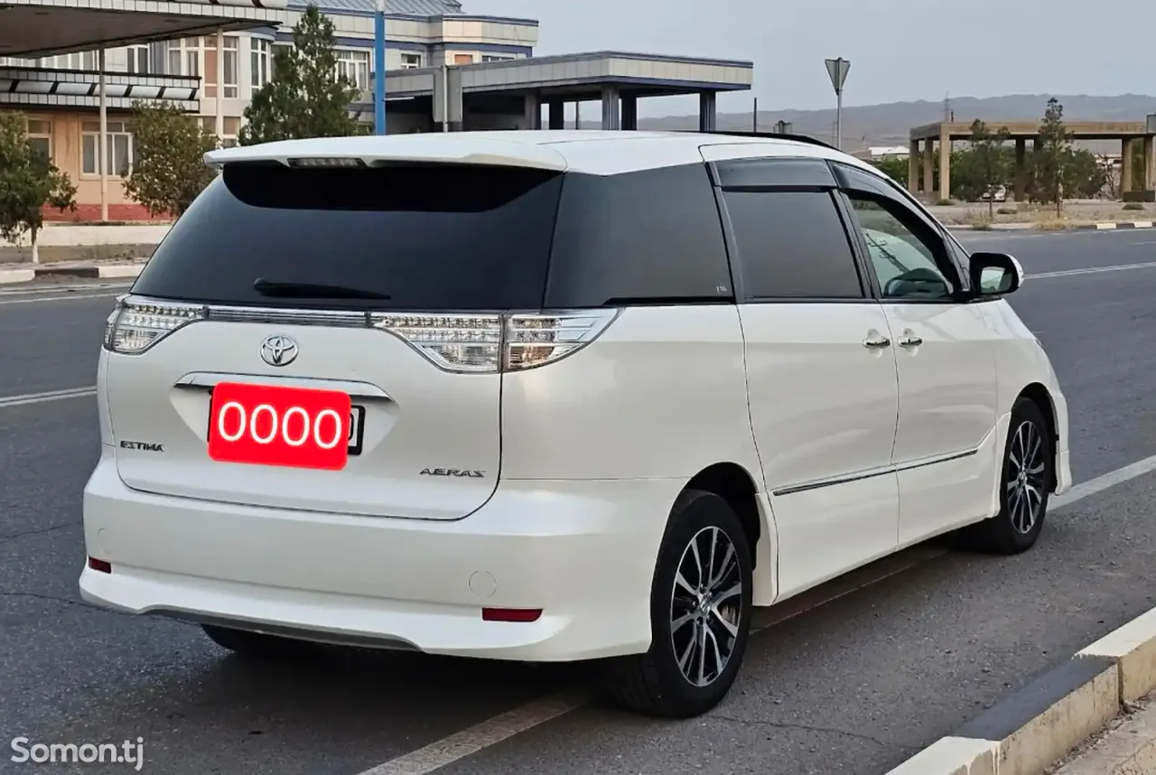Toyota Estima 2014 · 2.4 AT
