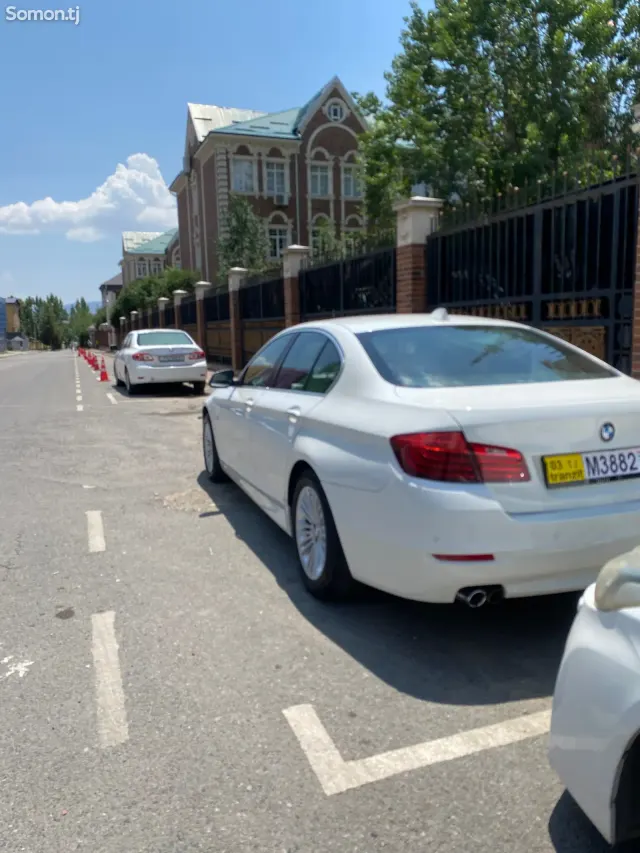 BMW 5 series 2015 · 2.0 AT