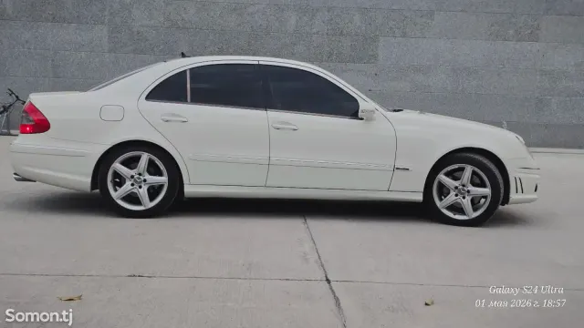 Mercedes-Benz E class 2007 · 3.5 AT