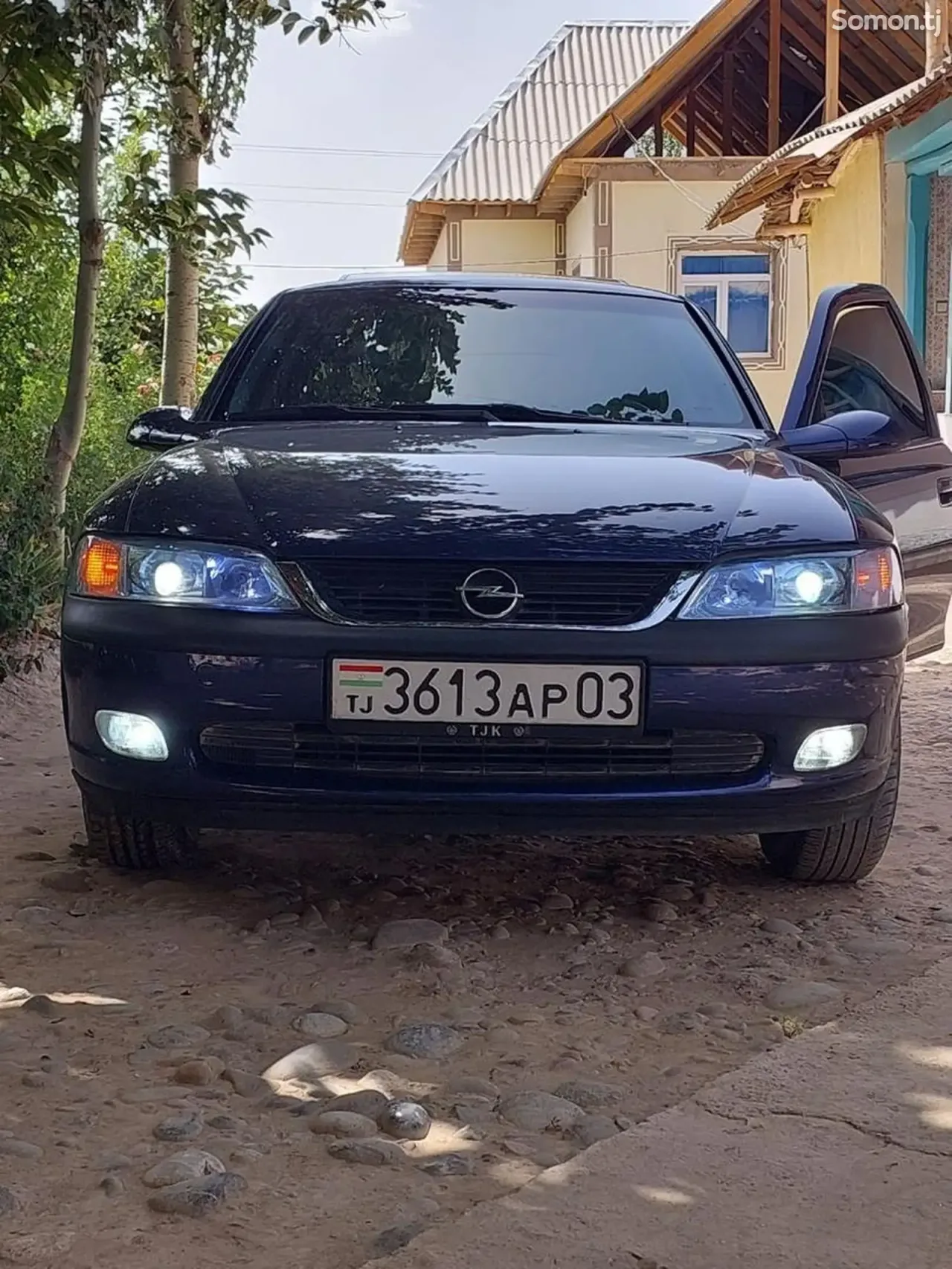 Opel Vectra B 1996 · 1.6 MT