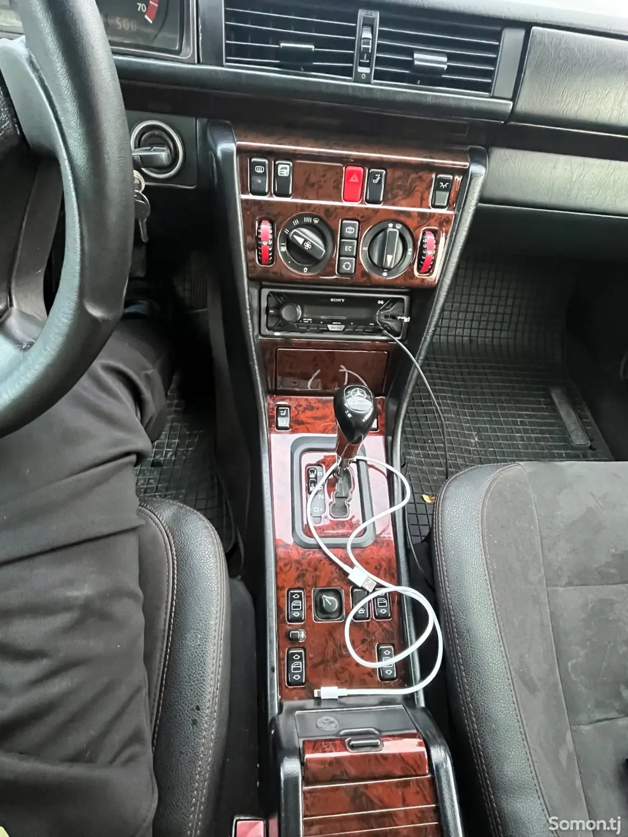 Mercedes-Benz W124 1994 · 2.3 AT