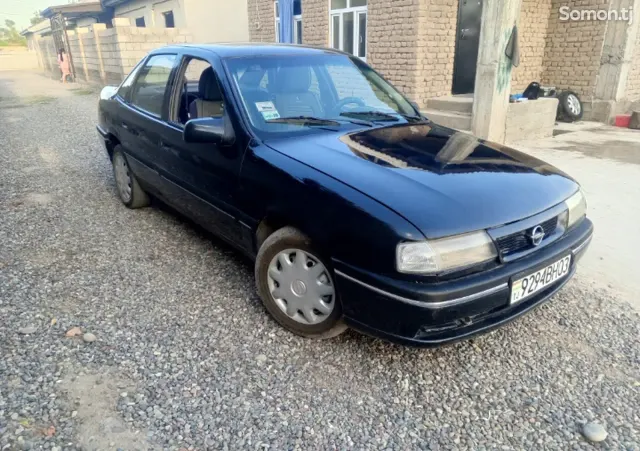 Opel Vectra A 1994 · 1.6 MT