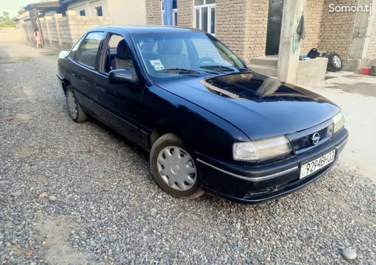 Opel Vectra A 1994 · 1.6 MT