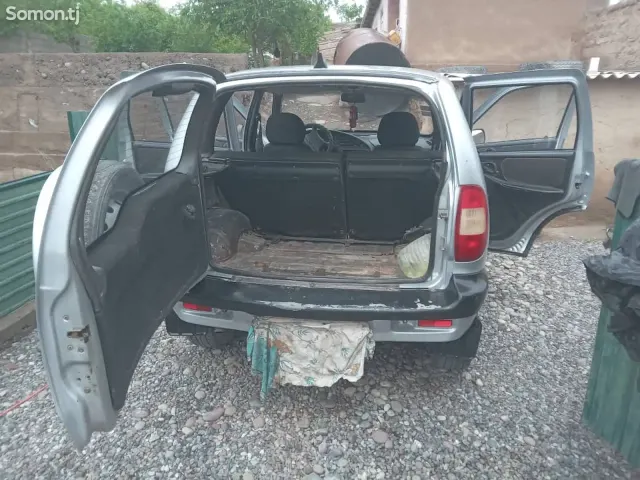 Chevrolet Niva 2007 · 1.6 MT