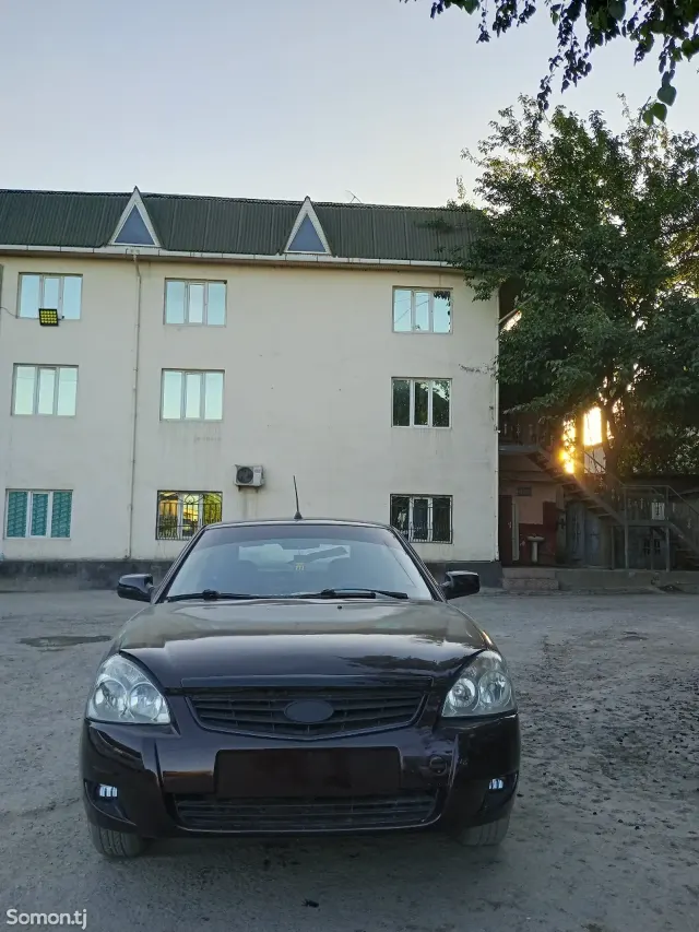 Lada (ВАЗ) Priora 2012 · 1.6 MT