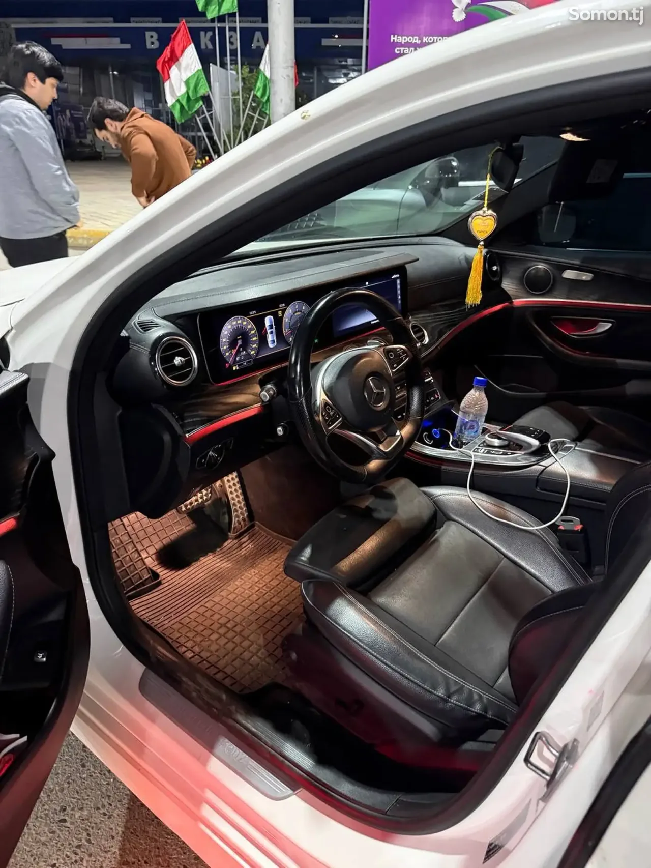 Mercedes-Benz E class 2018 · 2.0 AT
