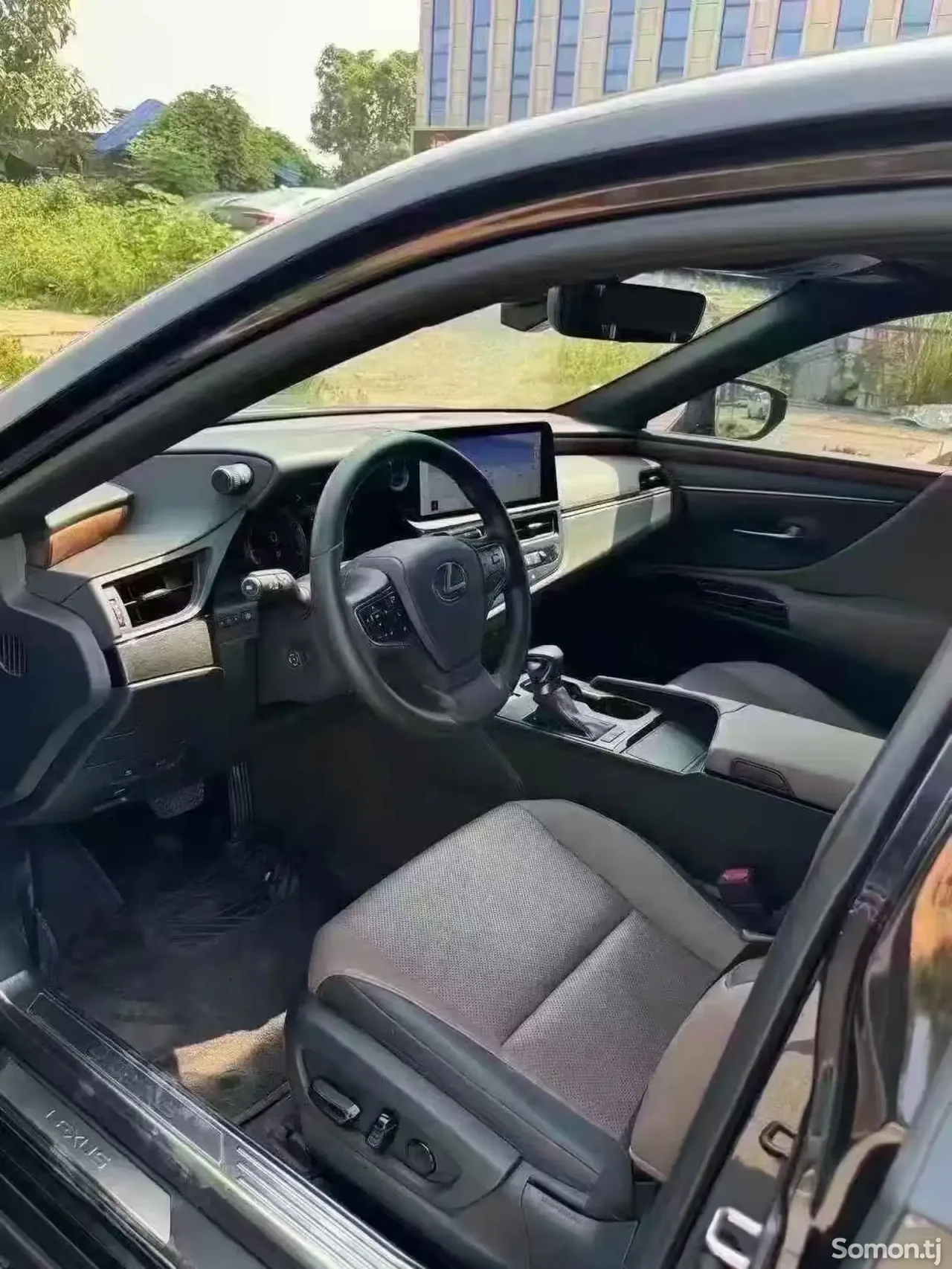 Lexus ES series 2025 · 2.5 AT